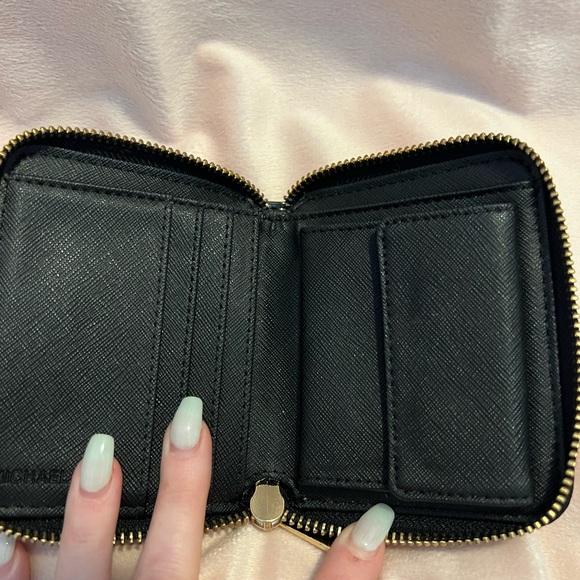 Michael Kors Small Zip Around Wallet - Picture 4 of 4